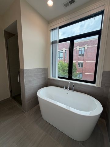 1701 W Chicago Avenue 3, Chicago, IL 60622