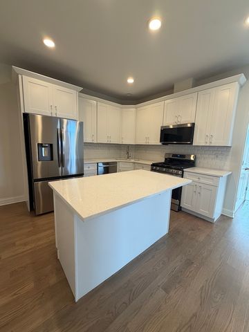 1701 W Chicago Avenue 3, Chicago, IL 60622