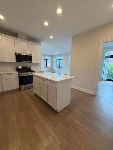 1701 W Chicago Avenue 3, Chicago, IL 60622