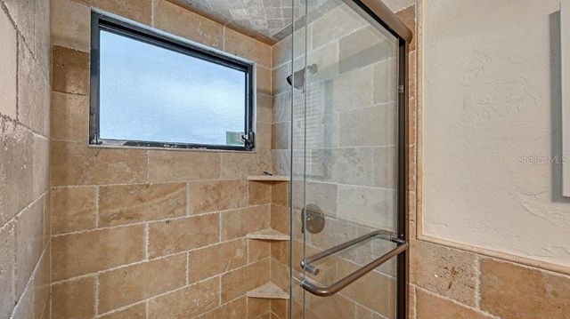 5222 WINDING WAY, Sarasota, FL 34242
