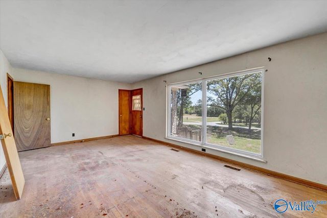 112 N Greenway Drive, Trinity, AL 35673