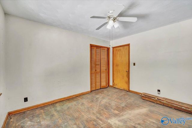 112 N Greenway Drive, Trinity, AL 35673