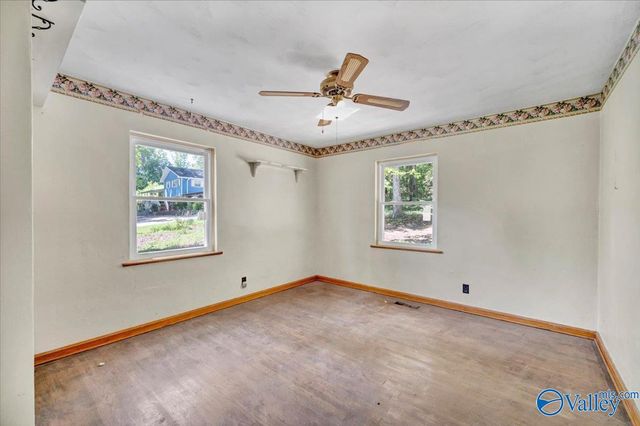 112 N Greenway Drive, Trinity, AL 35673