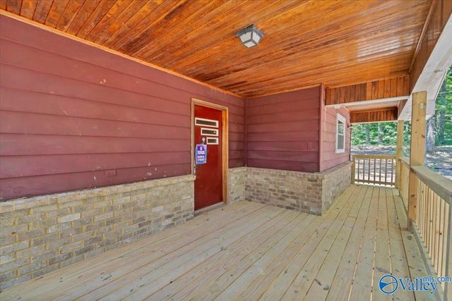 112 N Greenway Drive, Trinity, AL 35673