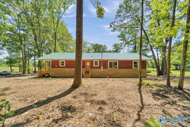 112 N Greenway Drive, Trinity, AL 35673