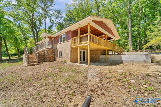 112 N Greenway Drive, Trinity, AL 35673