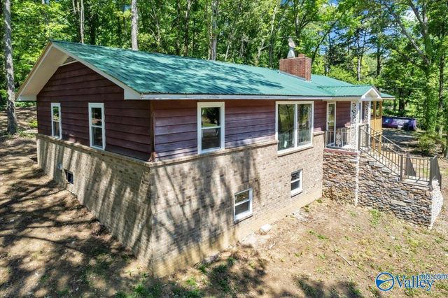 112 N Greenway Drive, Trinity, AL 35673
