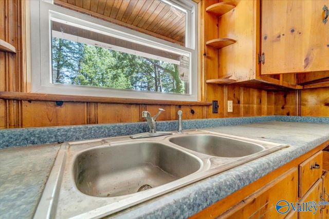 112 N Greenway Drive, Trinity, AL 35673