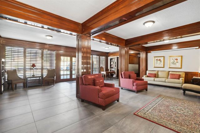 2400 N Braeswood Boulevard 106, Houston, TX 77030