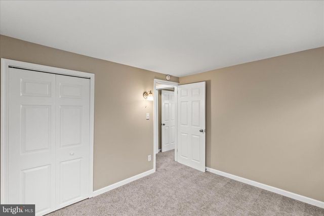 29 W GEORGE ST, York New Salem, PA 17371