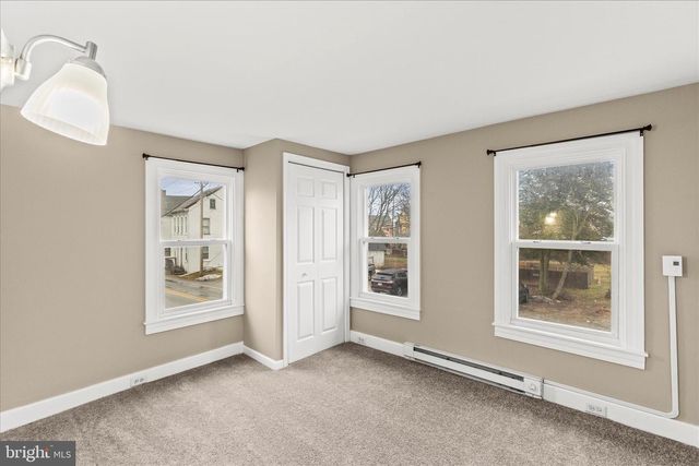 29 W GEORGE ST, York New Salem, PA 17371