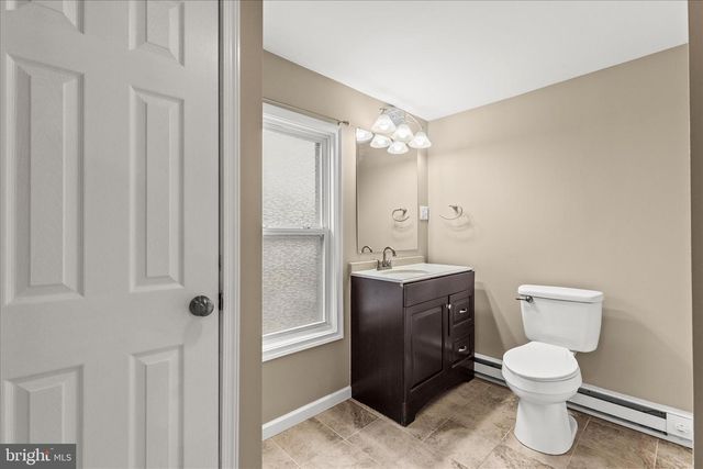 29 W GEORGE ST, York New Salem, PA 17371