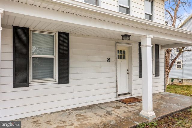 29 W GEORGE ST, York New Salem, PA 17371