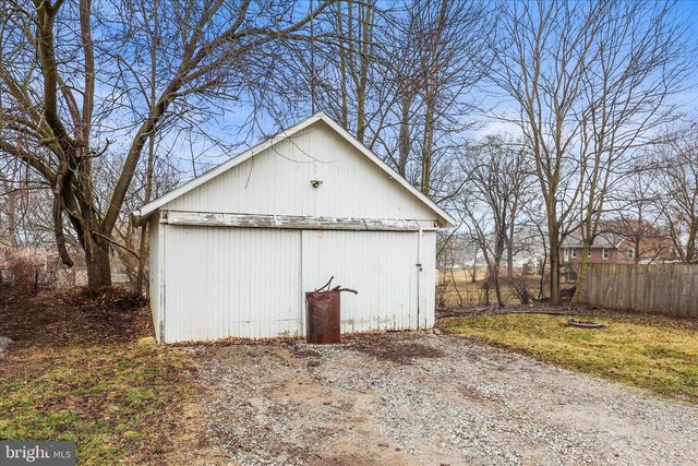 29 W GEORGE ST, York New Salem, PA 17371