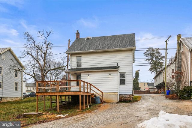 29 W GEORGE ST, York New Salem, PA 17371