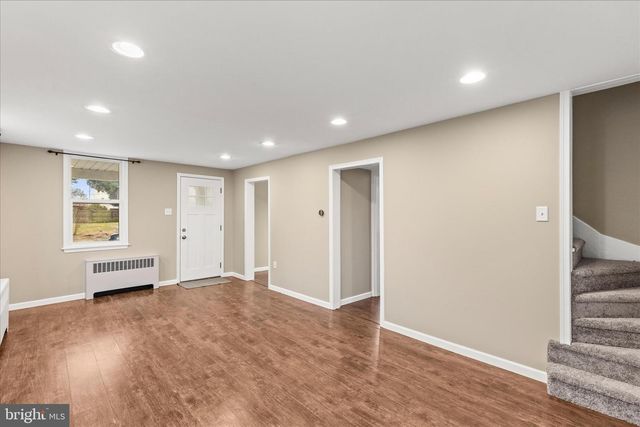 29 W GEORGE ST, York New Salem, PA 17371