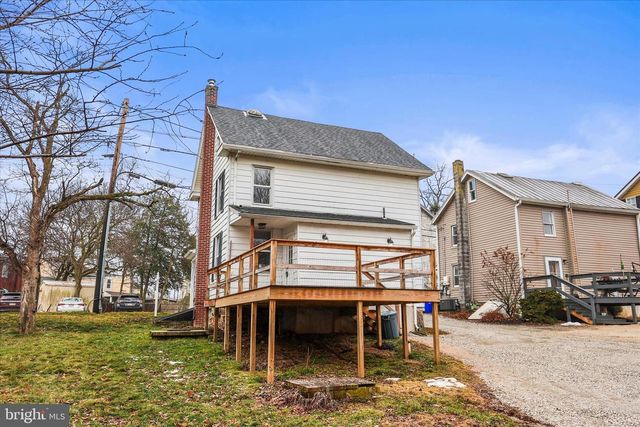 29 W GEORGE ST, York New Salem, PA 17371