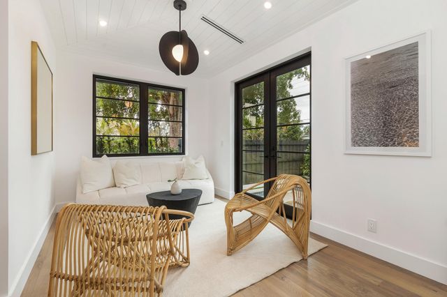 263 Alhambra Place, West Palm Beach, FL 33405