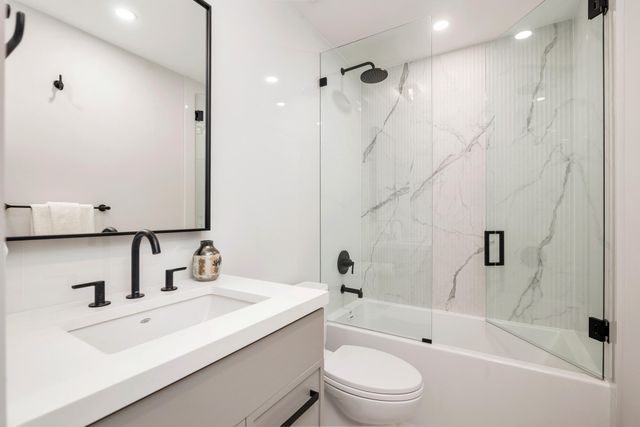 263 Alhambra Place, West Palm Beach, FL 33405