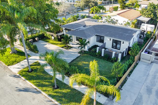 263 Alhambra Place, West Palm Beach, FL 33405