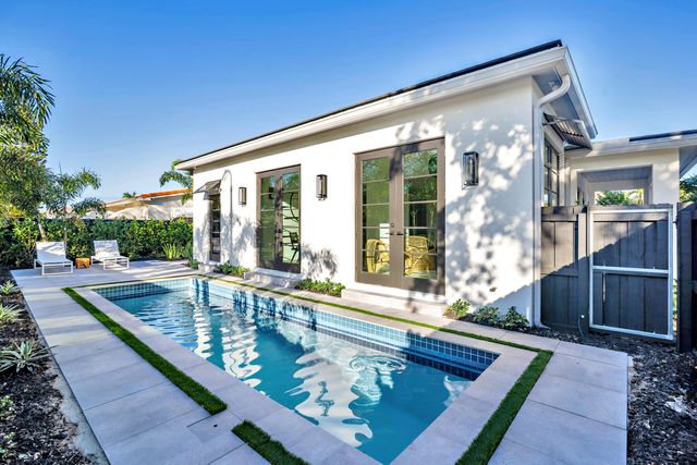 263 Alhambra Place, West Palm Beach, FL 33405