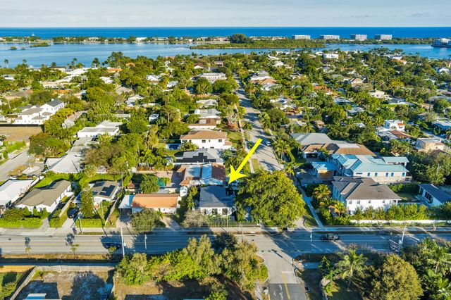 263 Alhambra Place, West Palm Beach, FL 33405