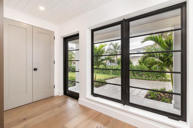 263 Alhambra Place, West Palm Beach, FL 33405