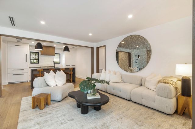 263 Alhambra Place, West Palm Beach, FL 33405