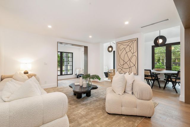 263 Alhambra Place, West Palm Beach, FL 33405