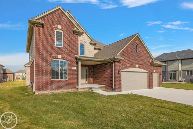 22121 Tahquamenon Court, Macomb Twp, MI 48044