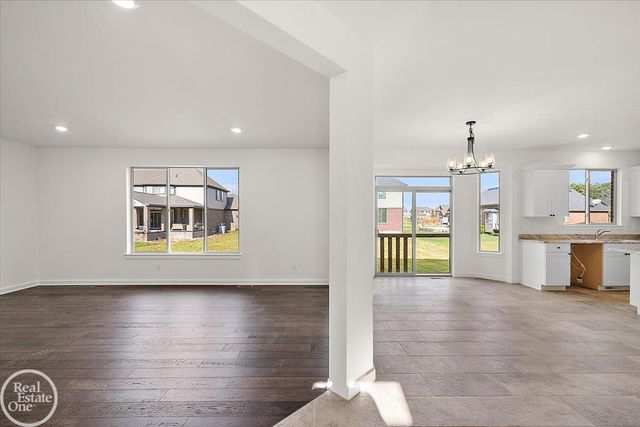 22121 Tahquamenon Court, Macomb Twp, MI 48044