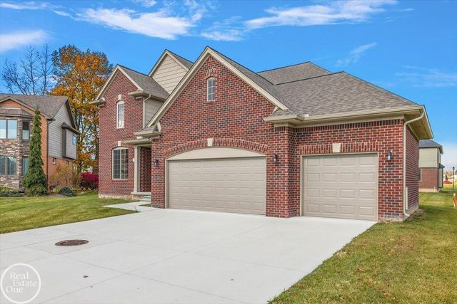 22121 Tahquamenon Court, Macomb Twp, MI 48044