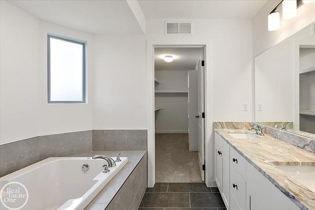 22121 Tahquamenon Court, Macomb Twp, MI 48044