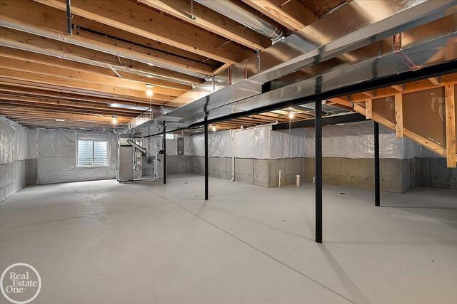 22121 Tahquamenon Court, Macomb Twp, MI 48044