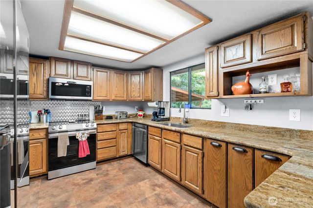 6133 S 294th Street, Auburn, WA 98001