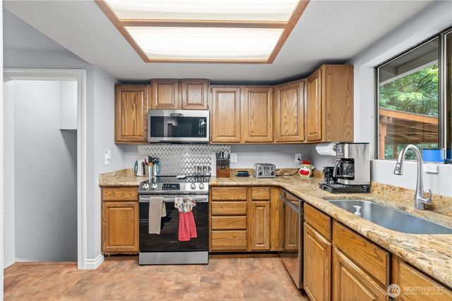 6133 S 294th Street, Auburn, WA 98001