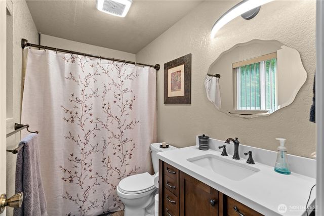 6133 S 294th Street, Auburn, WA 98001
