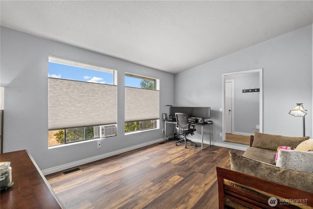 6133 S 294th Street, Auburn, WA 98001