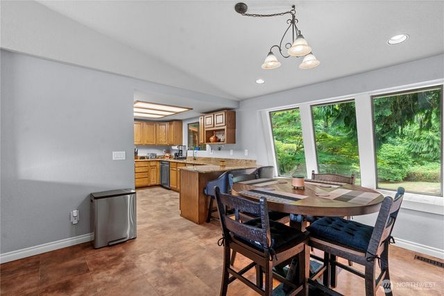 6133 S 294th Street, Auburn, WA 98001
