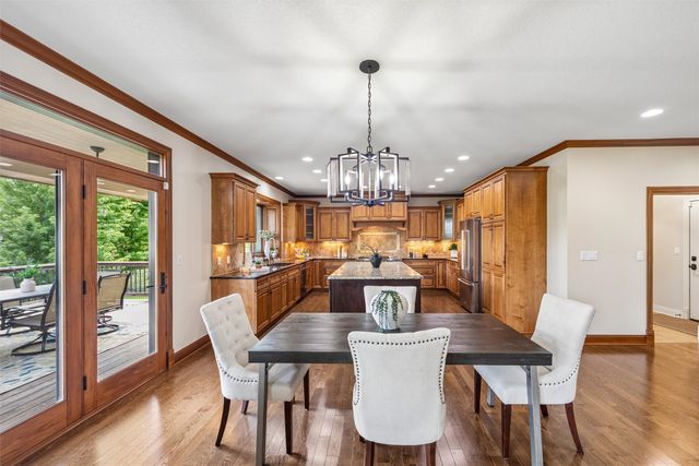 3007 152nd Street, Urbandale, IA 50323
