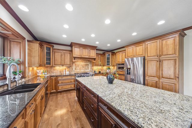 3007 152nd Street, Urbandale, IA 50323