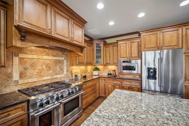 3007 152nd Street, Urbandale, IA 50323