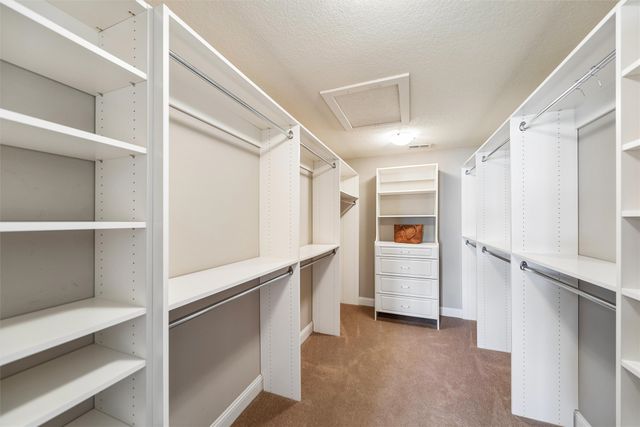 3007 152nd Street, Urbandale, IA 50323