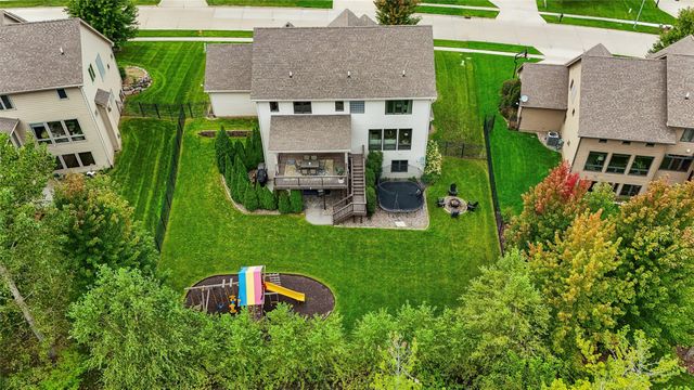 3007 152nd Street, Urbandale, IA 50323