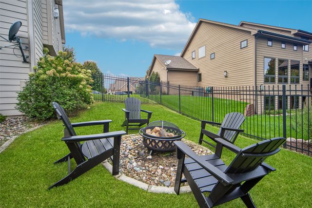 3007 152nd Street, Urbandale, IA 50323