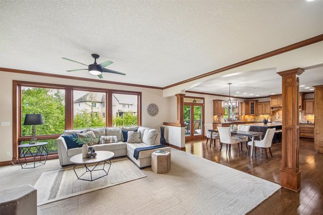 3007 152nd Street, Urbandale, IA 50323