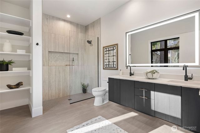 13970 Manzanita Road NE, Bainbridge Island, WA 98110