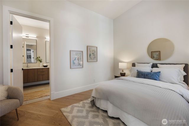 13970 Manzanita Road NE, Bainbridge Island, WA 98110