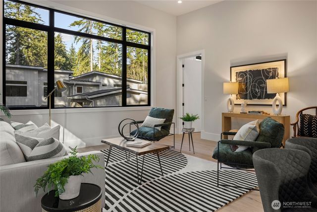 13970 Manzanita Road NE, Bainbridge Island, WA 98110