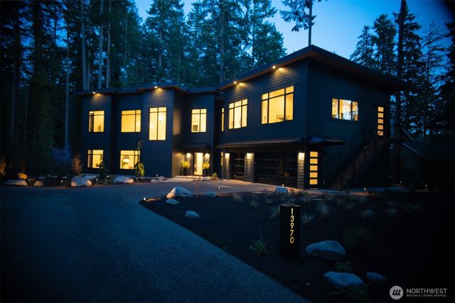 13970 Manzanita Road NE, Bainbridge Island, WA 98110